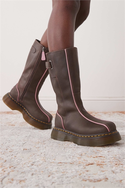 Ботинки Buzz Hi с контрастной отделкой темно-коричневого цвета артикул 153716573