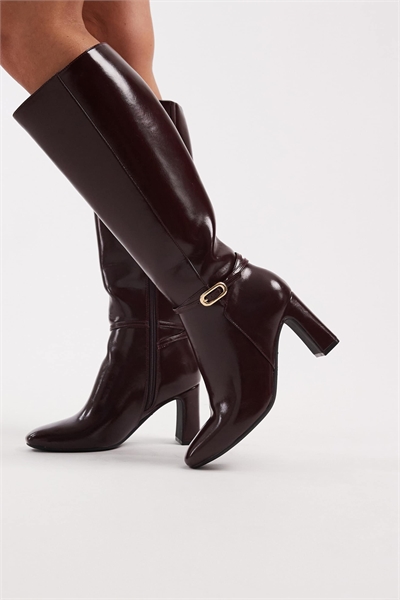 Ботинки из искусственной кожи с высоким каблуком до колена, бордового цвета артикул 151897781