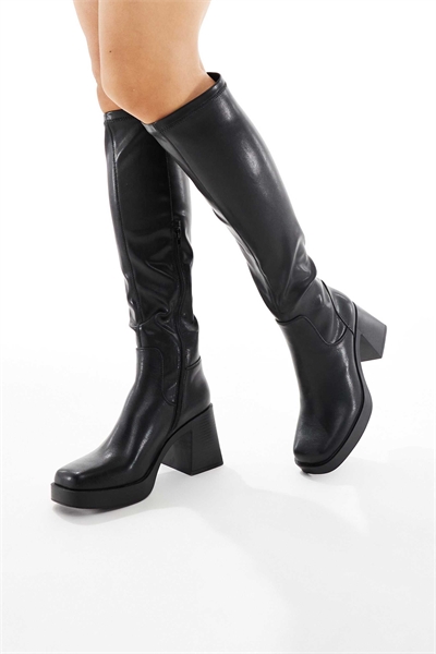 Ботинки Doja с массивным голенищем, черные артикул 149153336