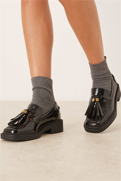 Лоферы Matrix с квадратным носком и кисточками артикул 149249538