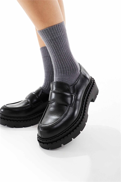 Лоферы Lawson с массивной подошвой артикул 149151149