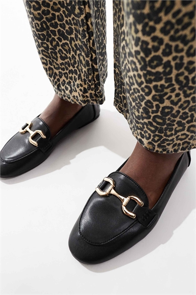 Туфли на плоской подошве с отделкой из нори артикул 136240064