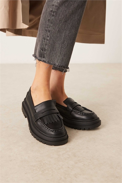 Лоферы Majesty с широкой бахромой артикул 128813697