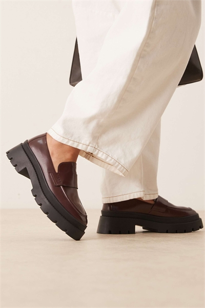 Лоферы «Кейт» с седловидной задницей артикул 143962496