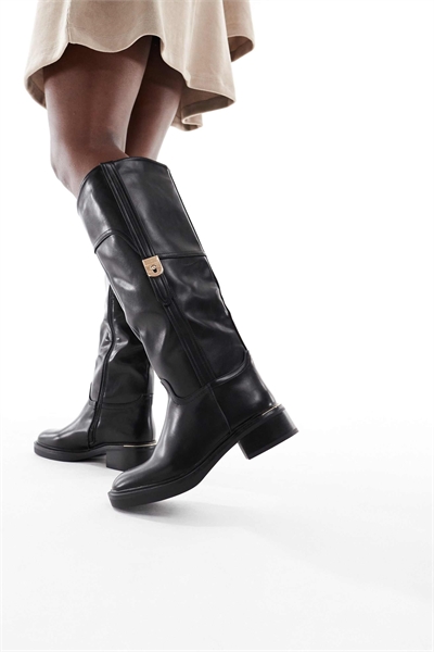 Элегантные сапоги для верховой езды с пряжкой Twix черного цвета артикул 147795738