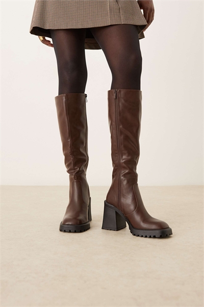 Ботинки Adilah на каблуке-блок, коричневые артикул 147199731