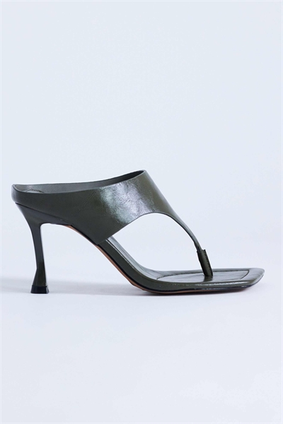 Туфли-муле на каблуке с открытым носком от Elodie артикул 152932388