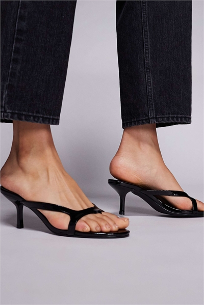 Сандалии-муле на низком каблуке «Sculpt» артикул 152193281