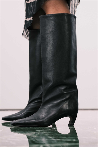 Премиальные сапоги Candace с заостренным носком из черной кожи артикул 149663289