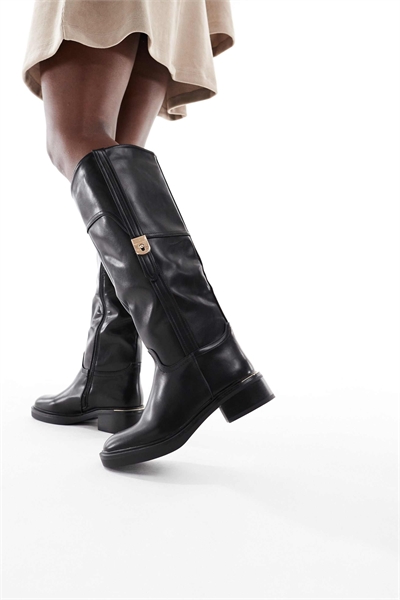 Элегантные сапоги для верховой езды с пряжкой Twix черного цвета артикул 147791974