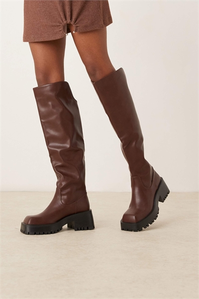 Ботинки до колен Maureen с пряжкой артикул 147199747