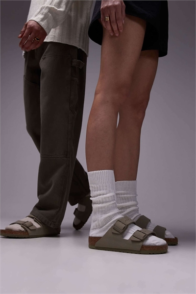 Универсальные сандалии Arizona из кожи Birko-Flor артикул 148516120