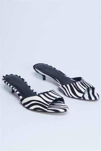 Туфли-муле с открытым носком и низким каблуком от Alba артикул 147475550