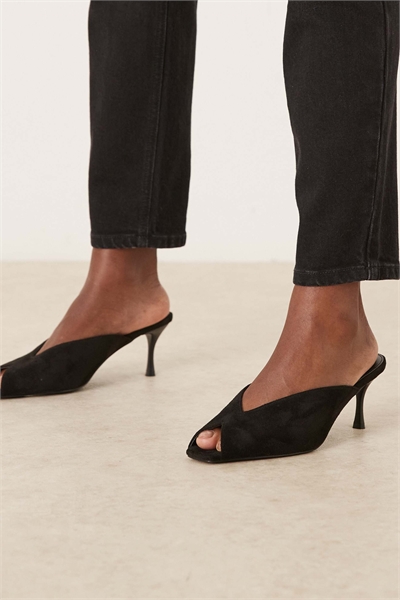 Босоножки Sonika на низком каблуке артикул 149549683