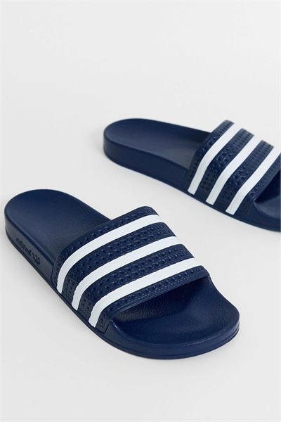 Шлепанцы Adilette артикул 111174412