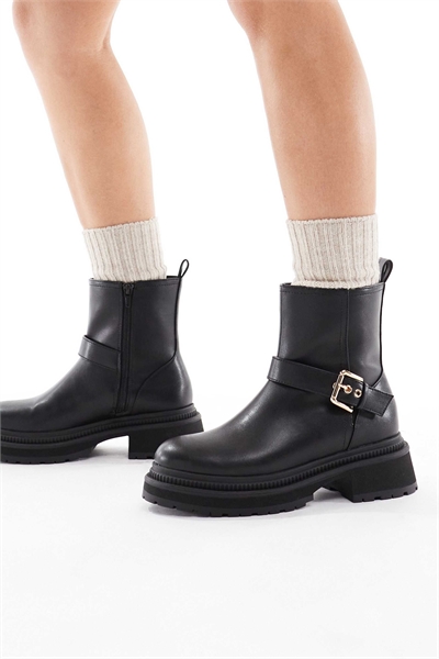 Ботинки Emma массивной формы с пряжкой артикул 147693397
