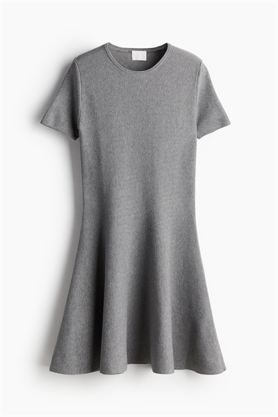 Платье с расклешенной юбкой артикул 1243567002