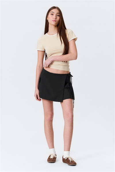 Низкая плиссированная мини-юбка с запахом артикул 1322269002