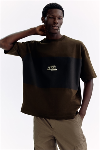 Футболка с принтом и свободным кроем артикул 1332308001