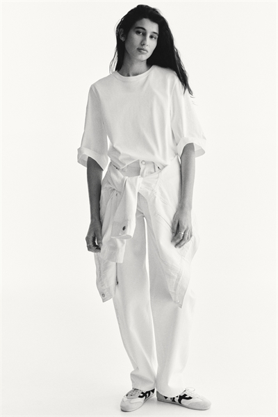 Хлопковая футболка свободного кроя артикул 1334069002