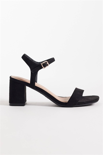 Сандалии на каблуке с закрытой пяткой артикул 153493262