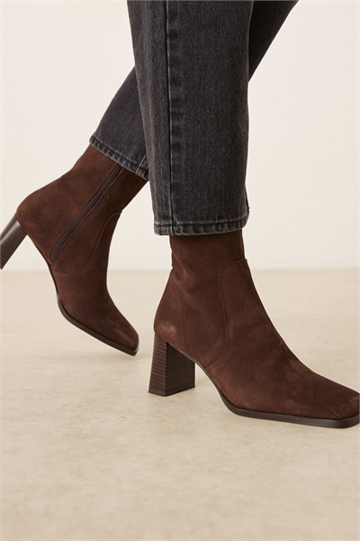 Ботильоны Рамона из замши с квадратным носком и каблуком артикул 149855811