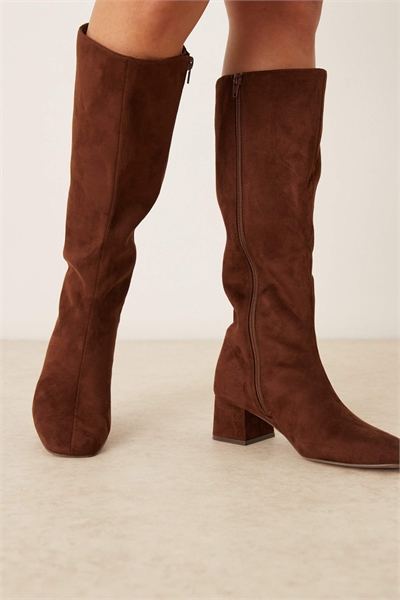 Ботинки до колен на канарковом каблуке артикул 147377681