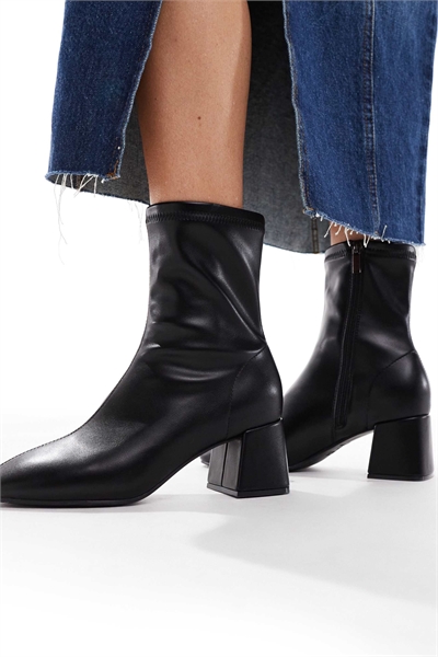 Ботинки на каблуке из полиуретана артикул 150706239