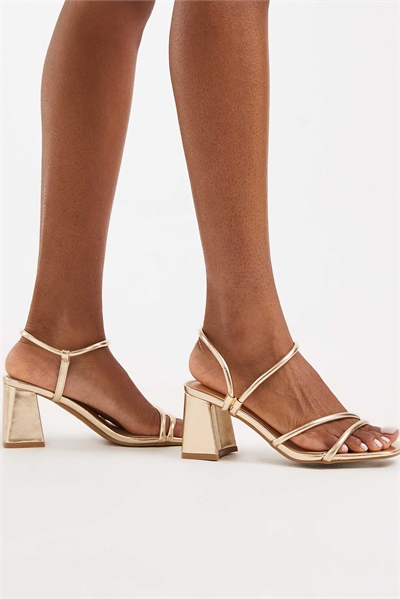 Сандалии на ремешках с блочным каблуком от Dandelion артикул 147699244