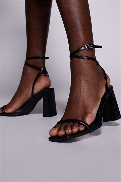 Сандалии Simmi London с широкой колодкой и каблуком-блок «Citra» артикул 153399615