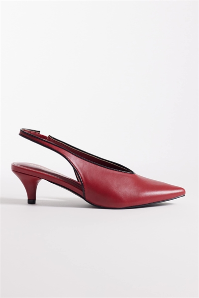 Туфли со шнуркой и низким каблуком артикул 152318370