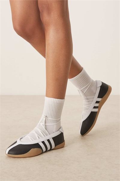 Тренеры по тхэквондо и балету «Мэй» артикул 139875849