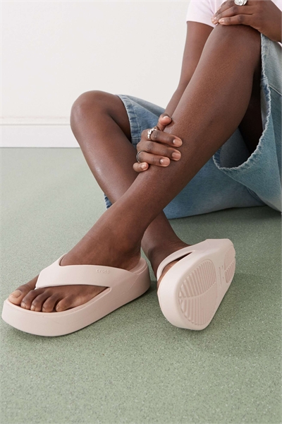 Сланцы Getaway Platform артикул 154406429