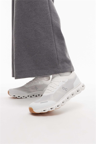 Кроссовки ON Cloud 6 versa для повседневного ношения артикул 143750430