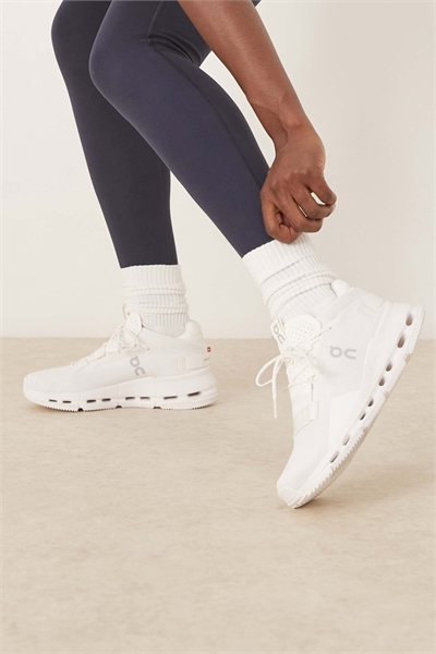 Кроссовки Cloudnova 2 для повседневного ношения артикул 136563544