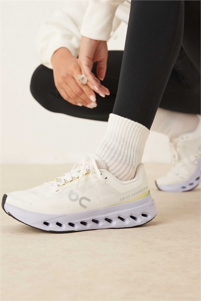 Кроссовки для бега ON Cloudsurfer Next артикул 143750457