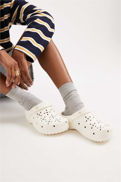 Классические сабо с цветочным вырезом артикул 141306117