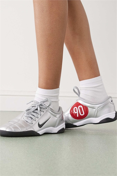 Кроссовки T90 Metallic артикул 147135728