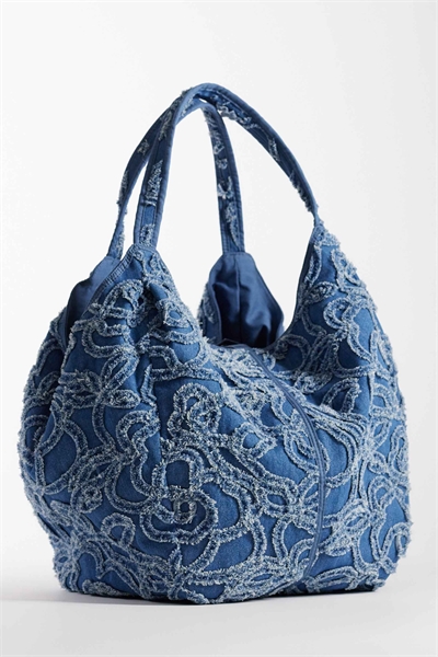 Райка вышитая цветочная хлопковая сумка-тоут в джинсовом синем цвете артикул 154293492