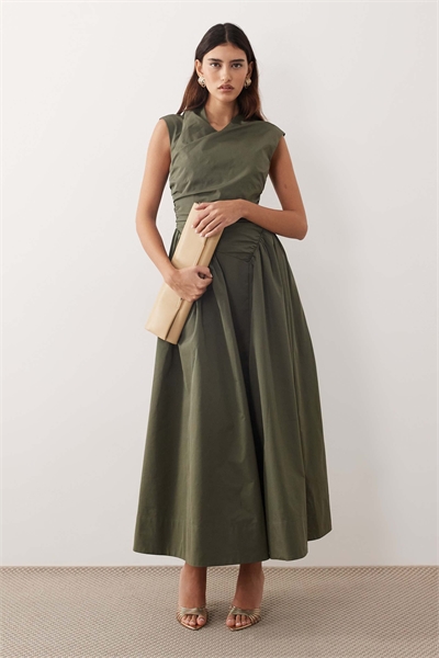 Макси-платье с заниженной талией и запахом, темно-хаки артикул 152462537