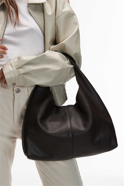 Кожаная мини-сумка артикул 153891726