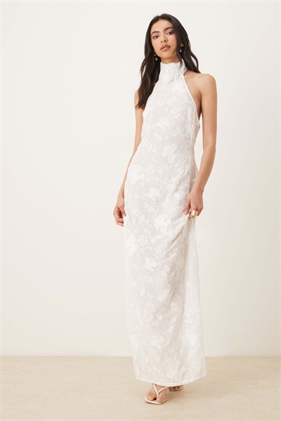 Макси-платье с вырезом за шеей, декором на груди и открытой спиной, украшенное цветочной вышивкой артикул 153577360