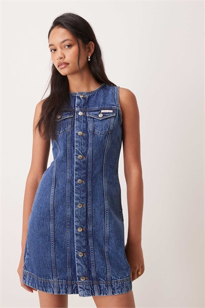 Джинсовое мини-платье с пуговицами артикул 154174088