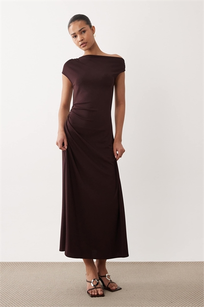 Асимметричное макси-платье цвета инжира артикул 155128910
