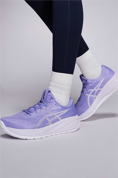 Кроссовки Gel-Cumulus 28 для бега артикул 153246812