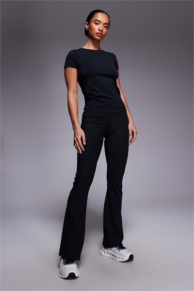 Леггинсы для йоги с зауженными штанинами и микроребристой резинкой на талии артикул 151335306