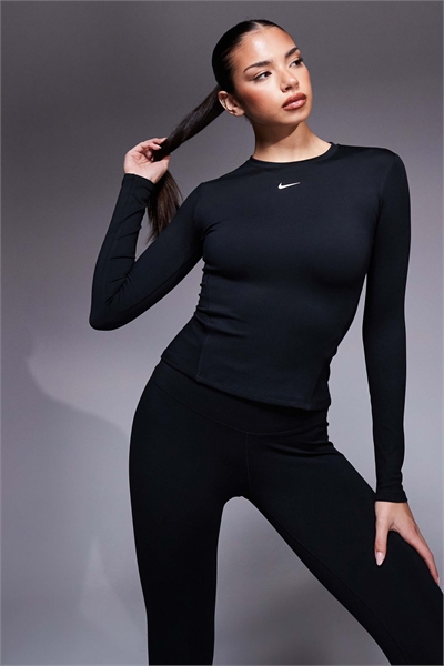 Облегающая футболка с длинным рукавом Nike One Training Dri-FIT артикул 147133117