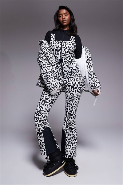 ASOS 4505 Лыжные брюки-комбинезон из софтшелла с поясом и водоотталкивающей обработкой артикул 147589370