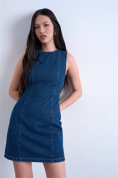 Джинсовое мини-платье-футляр средне-синего цвета артикул 141037720