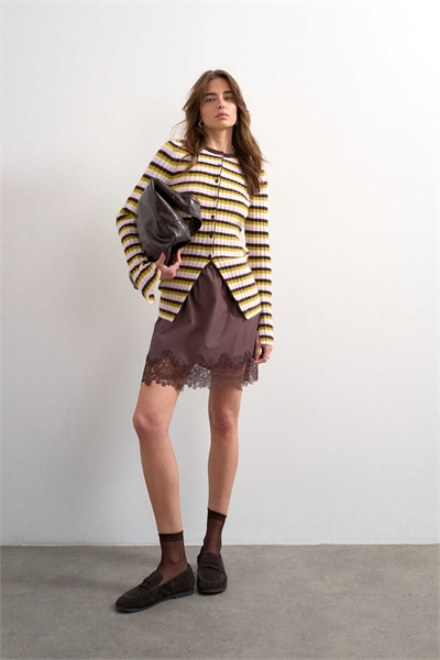 Вязаный кардиган с ребристыми полосками и пуговицами артикул 153815365